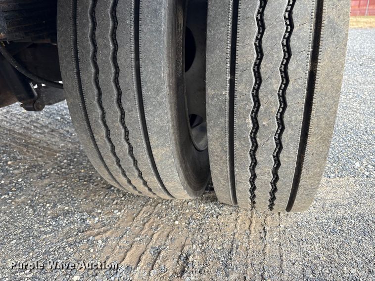 image for item DT2772 2012 Ford F550 utility / service truck