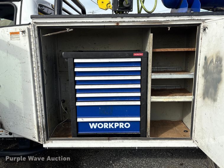 image for item DT2772 2012 Ford F550 utility / service truck