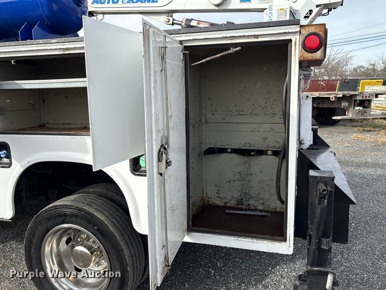 image for item DT2772 2012 Ford F550 utility / service truck