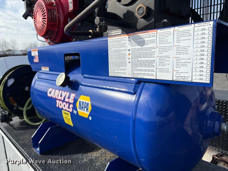 image for item DT2772 2012 Ford F550 utility / service truck