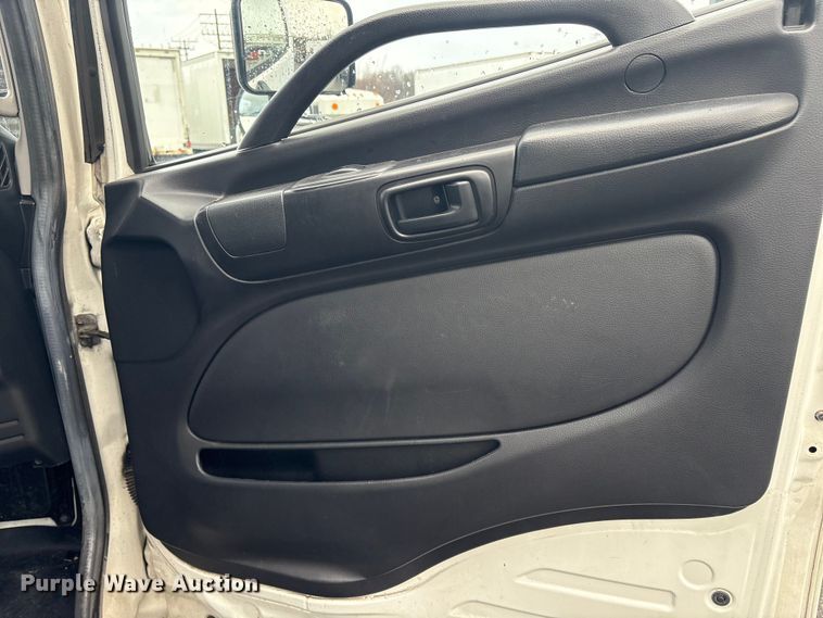 image for item DT2773 2017 Hino 268 refrigerated truck