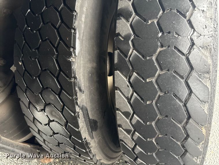 image for item DT2773 2017 Hino 268 refrigerated truck