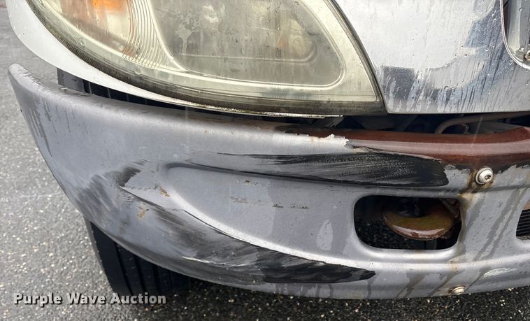 image for item DT2774 2005 International 4300 box truck