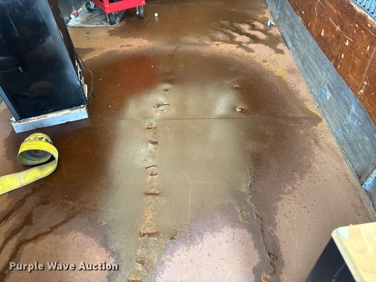 image for item DT2774 2005 International 4300 box truck