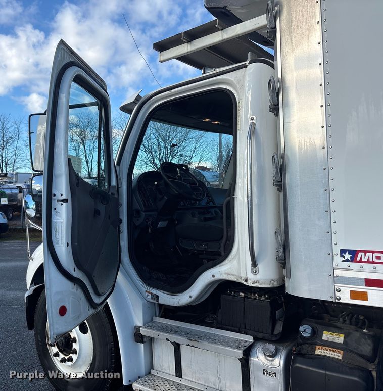 image for item DT2775 2017 Freightliner Business Class M2 refrigerated truck