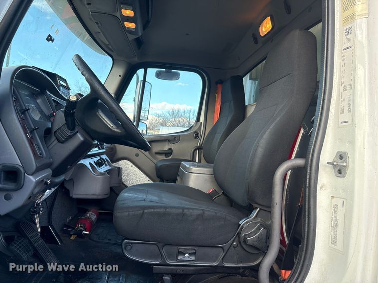 image for item DT2775 2017 Freightliner Business Class M2 refrigerated truck