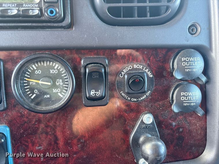 image for item DT2775 2017 Freightliner Business Class M2 refrigerated truck