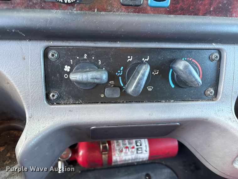 image for item DT2775 2017 Freightliner Business Class M2 refrigerated truck