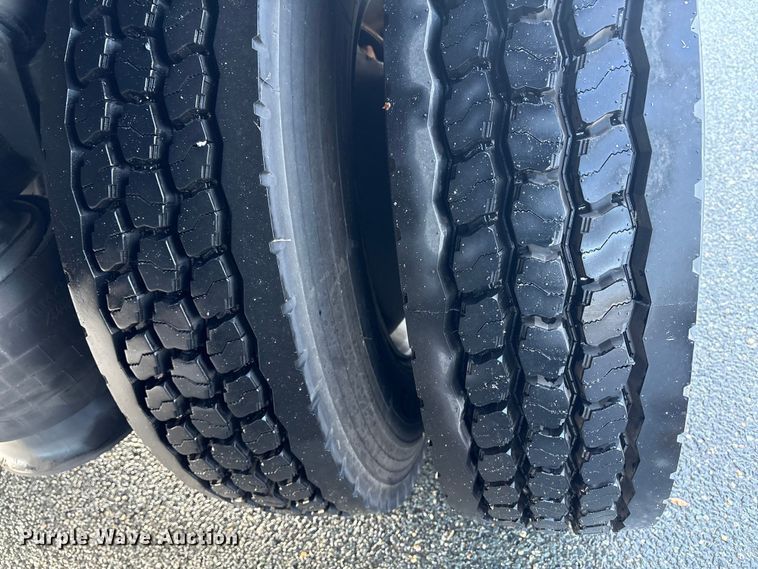 image for item DT2775 2017 Freightliner Business Class M2 refrigerated truck