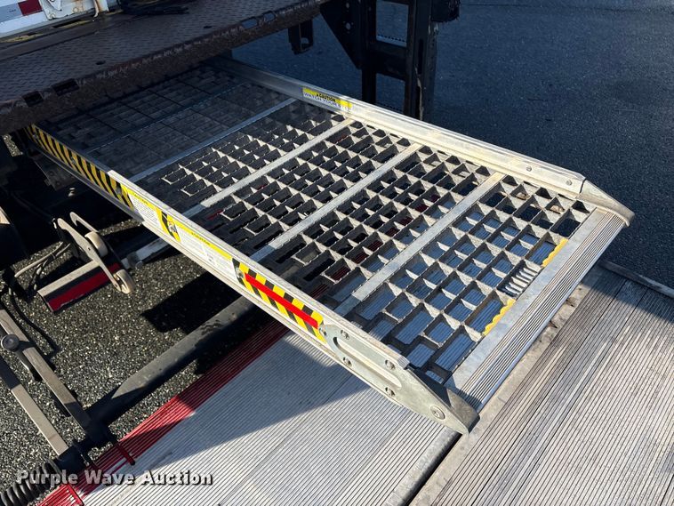 image for item DT2775 2017 Freightliner Business Class M2 refrigerated truck