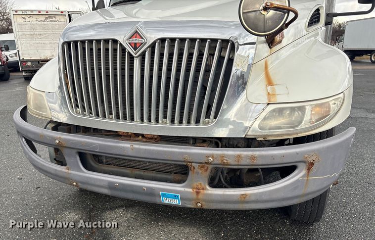 image for item DT2776 2015 International 4300 box truck