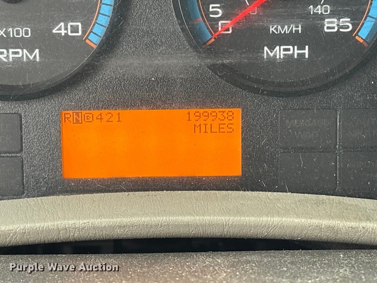 image for item DT2776 2015 International 4300 box truck