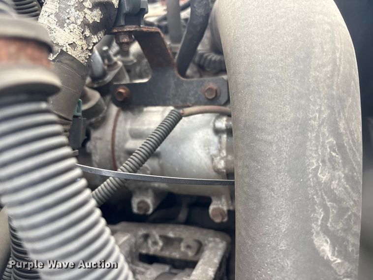 image for item DT2776 2015 International 4300 box truck