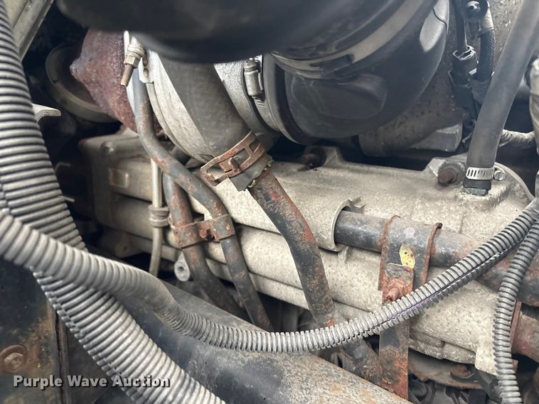 image for item DT2776 2015 International 4300 box truck