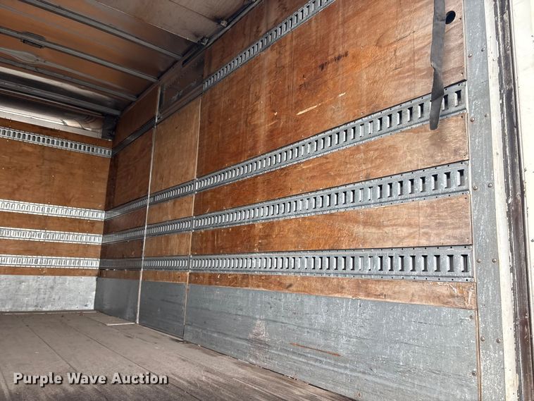 image for item DT2776 2015 International 4300 box truck