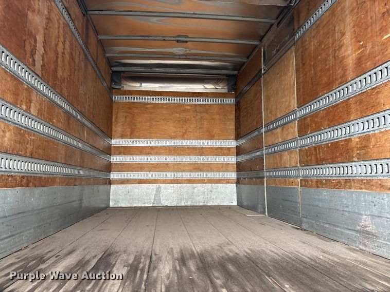 image for item DT2776 2015 International 4300 box truck