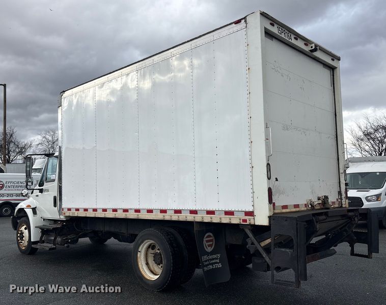 image for item DT2776 2015 International 4300 box truck