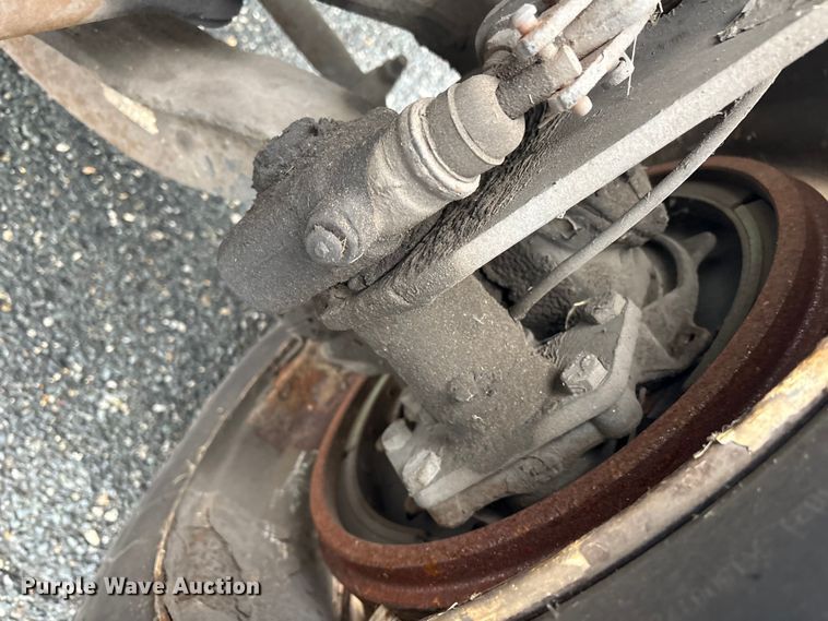 image for item DT2776 2015 International 4300 box truck