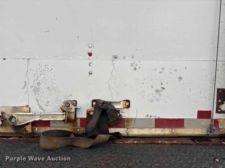 image for item DT2776 2015 International 4300 box truck