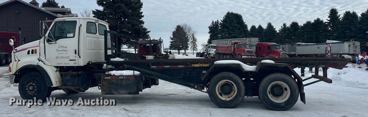image for item DT6494 1999 Sterling L9513 roll-off container truck