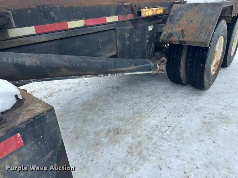 image for item DT6494 1999 Sterling L9513 roll-off container truck