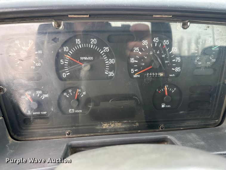 image for item DT6494 1999 Sterling L9513 roll-off container truck