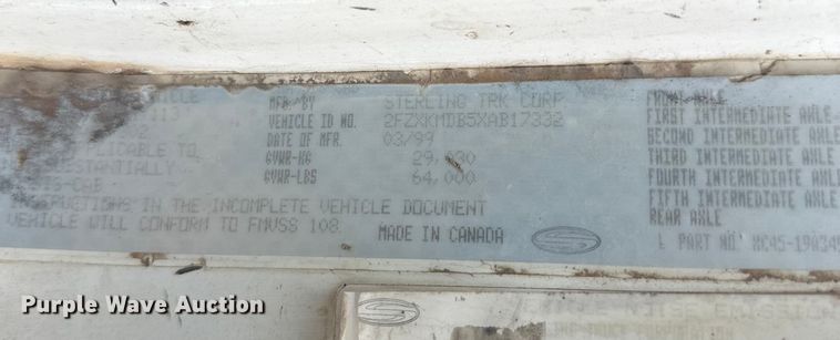 image for item DT6494 1999 Sterling L9513 roll-off container truck