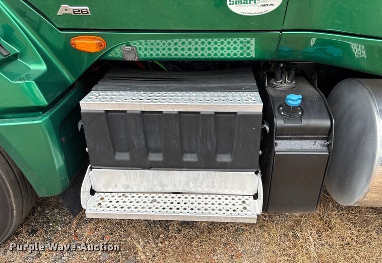 image for item DU0292 2020 International LT625 semi truck