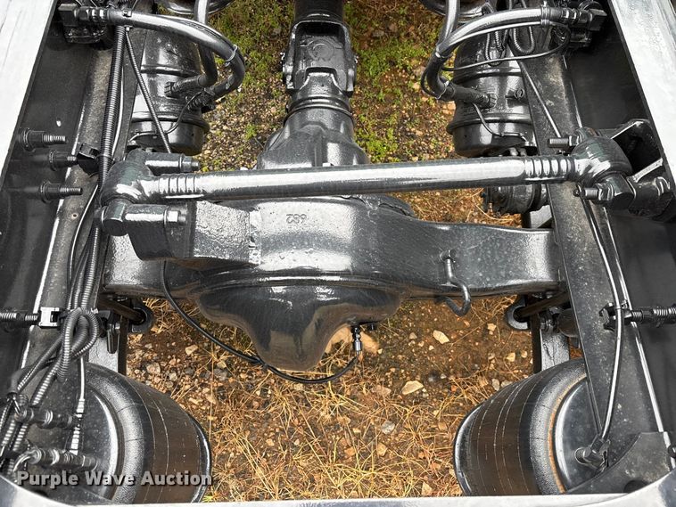 image for item DU0292 2020 International LT625 semi truck