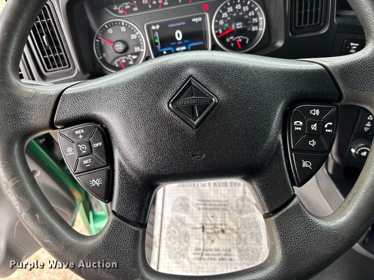 image for item DU0292 2020 International LT625 semi truck