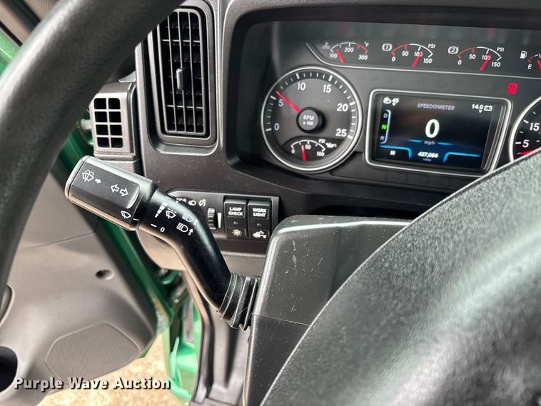 image for item DU0292 2020 International LT625 semi truck