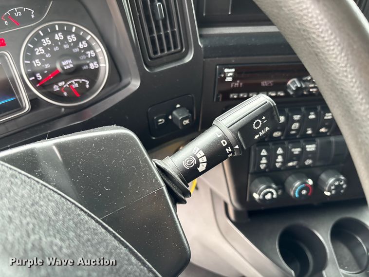 image for item DU0292 2020 International LT625 semi truck