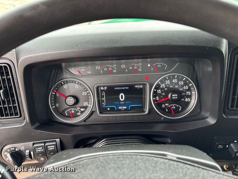 image for item DU0292 2020 International LT625 semi truck