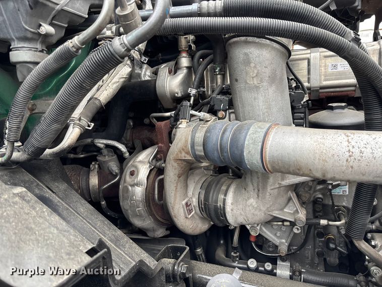 image for item DU0292 2020 International LT625 semi truck