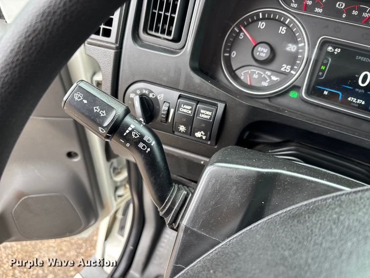 image for item DU0293 2019 International LT625 semi truck