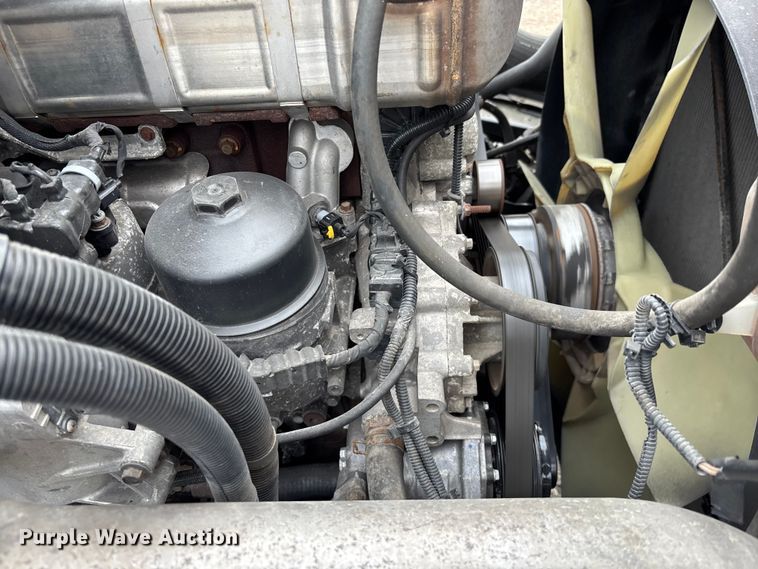 image for item DU0293 2019 International LT625 semi truck