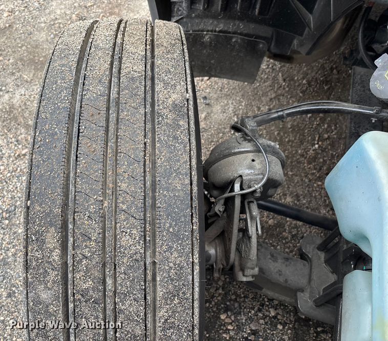 image for item DU0293 2019 International LT625 semi truck