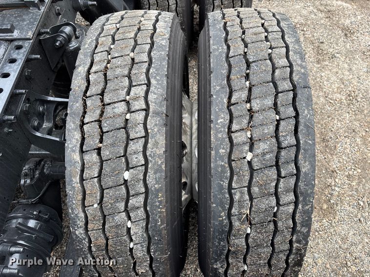 image for item DU0293 2019 International LT625 semi truck