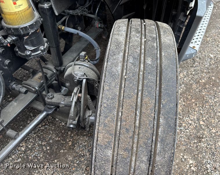 image for item DU0293 2019 International LT625 semi truck