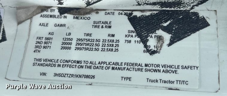 image for item DU0293 2019 International LT625 semi truck