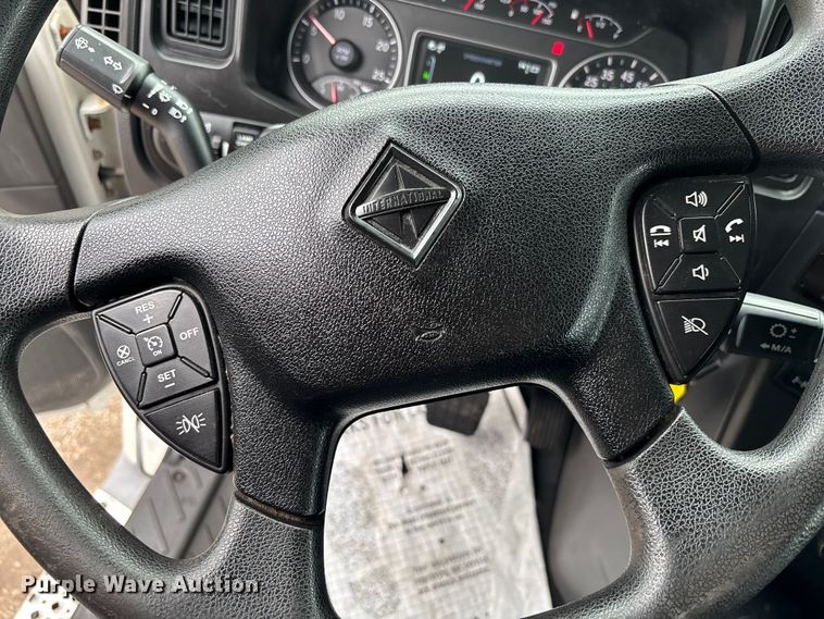 image for item DU0294 2019 International LT625 semi truck