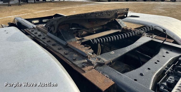 image for item DW4389 2020 Peterbilt 389 semi truck