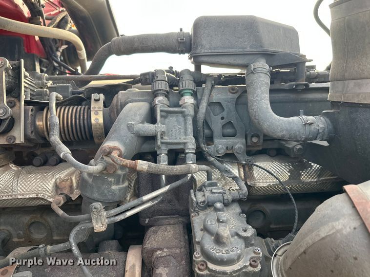 image for item DW4389 2020 Peterbilt 389 semi truck