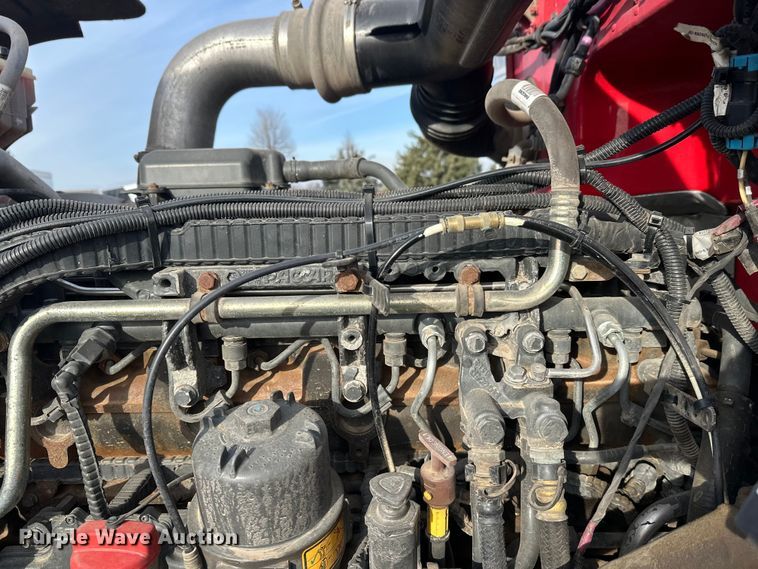 image for item DW4389 2020 Peterbilt 389 semi truck