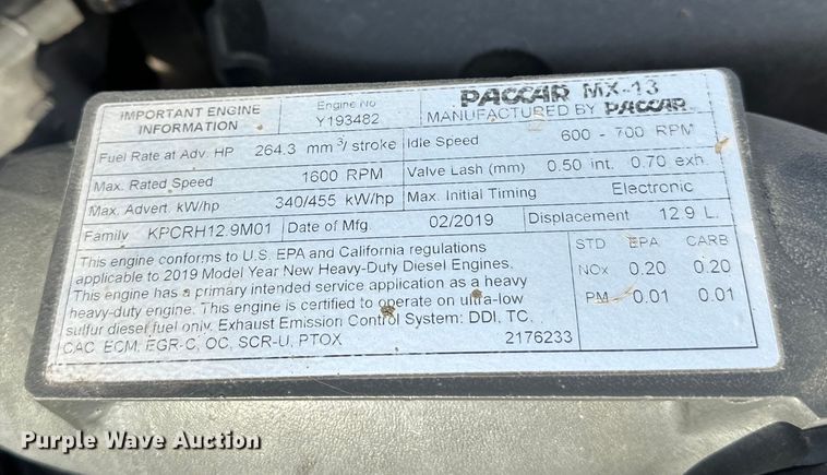 image for item DW4389 2020 Peterbilt 389 semi truck