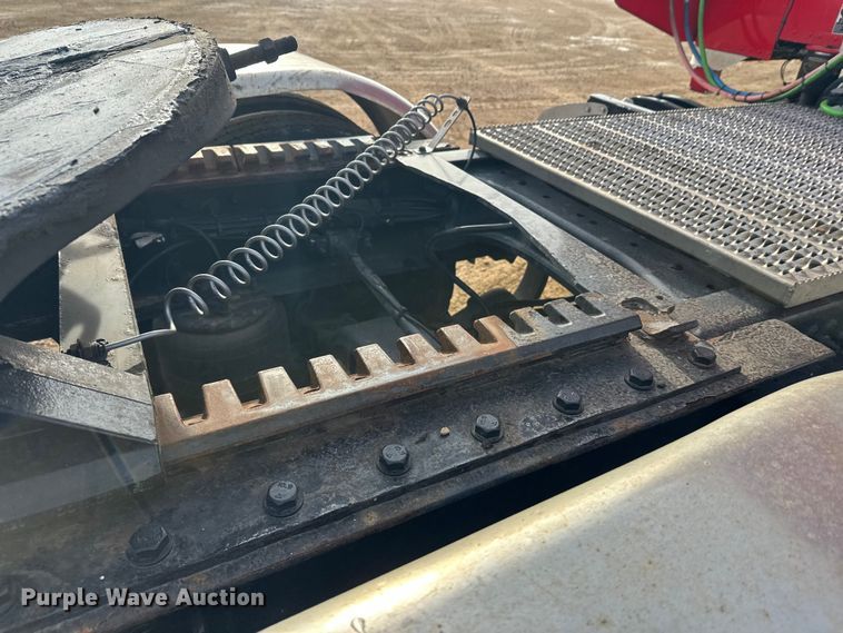 image for item DW4390 2022 Peterbilt 389 semi truck