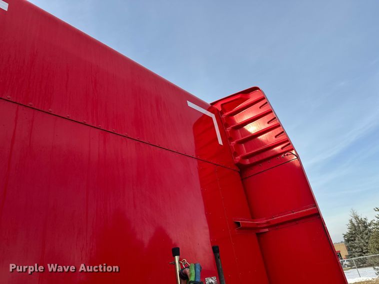 image for item DW4390 2022 Peterbilt 389 semi truck