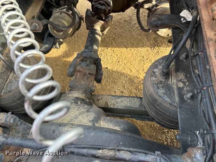 image for item DW4390 2022 Peterbilt 389 semi truck