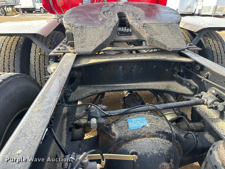 image for item DW4390 2022 Peterbilt 389 semi truck