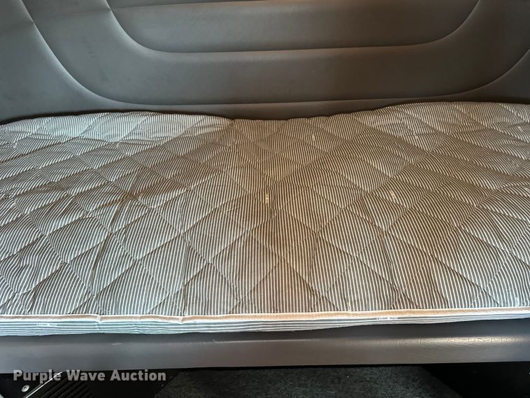 image for item DW4390 2022 Peterbilt 389 semi truck